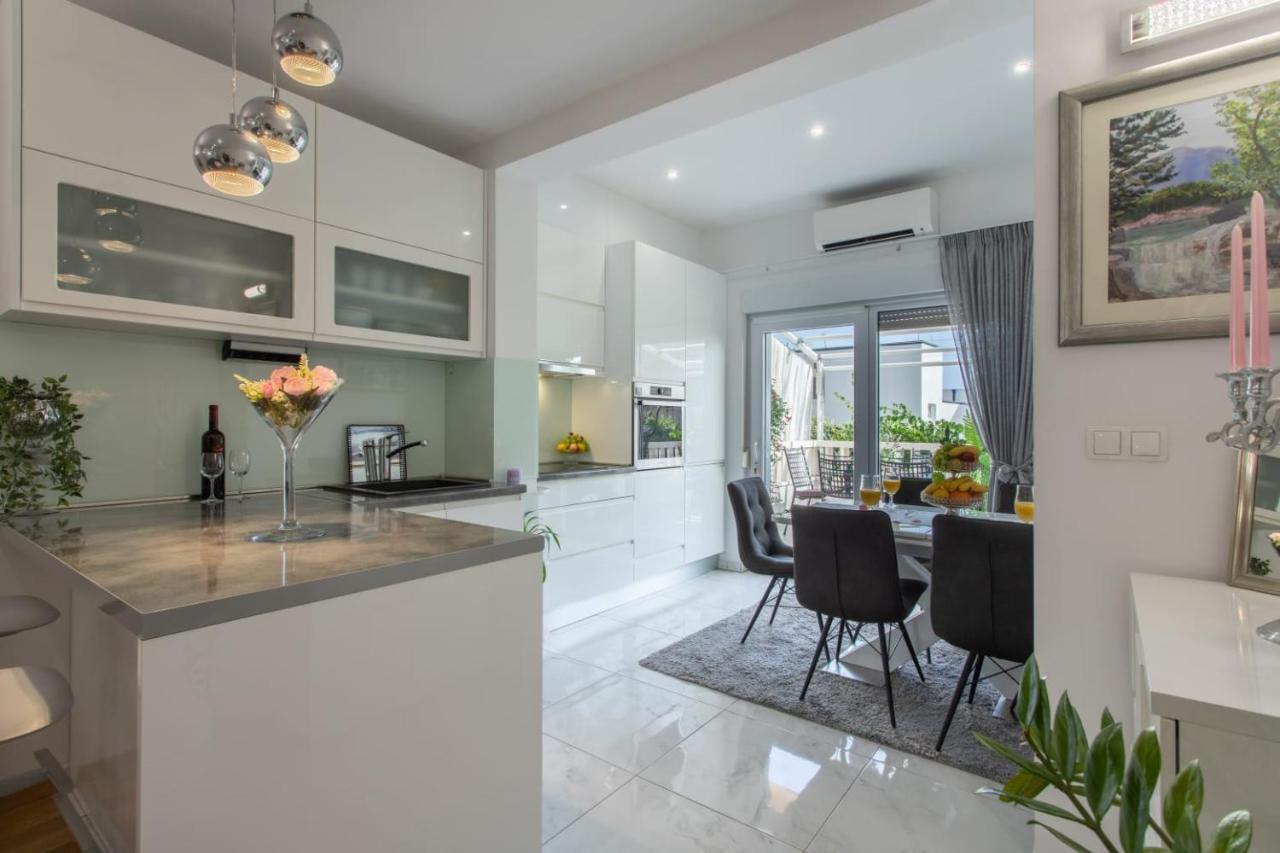 Lux Apartment Ema Kastela Luaran gambar