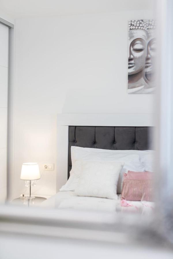 Lux Apartment Ema Kastela Luaran gambar