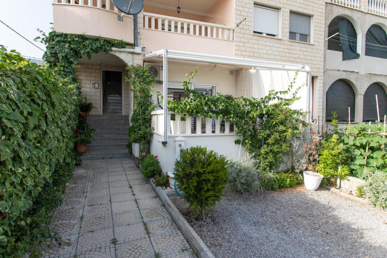 Lux Apartment Ema Kastela Luaran gambar