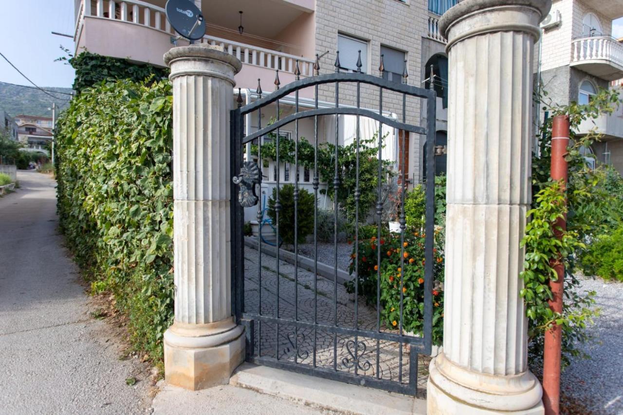 Lux Apartment Ema Kastela Luaran gambar