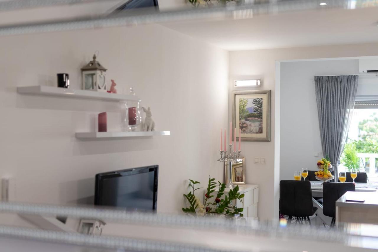 Lux Apartment Ema Kastela Luaran gambar